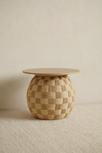 Mesa auxiliar redonda base tejido fibra